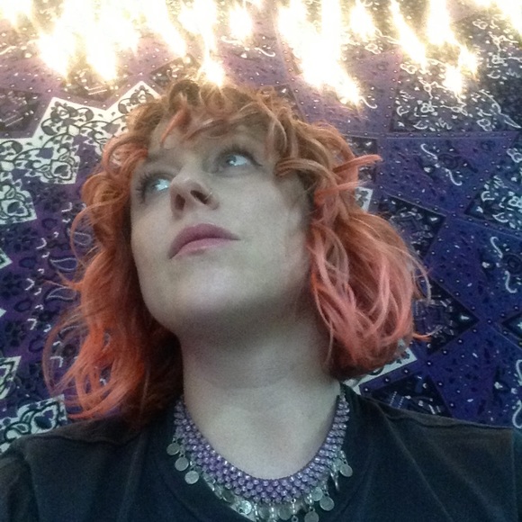 Meet your Posher, Madison - Picture 3 of 9